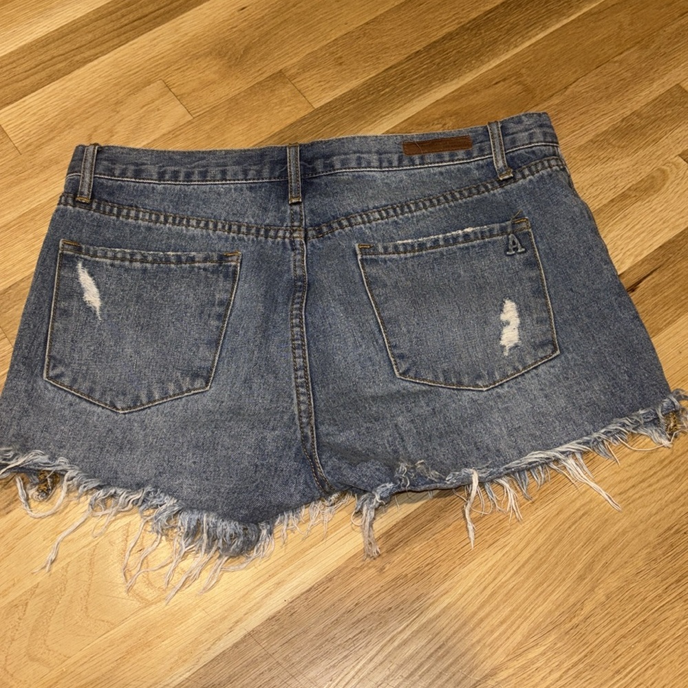 Articles of Society, Women’s Jean Shorts, Distressed, Great Condition! Size 28 - Picture 8 of 11